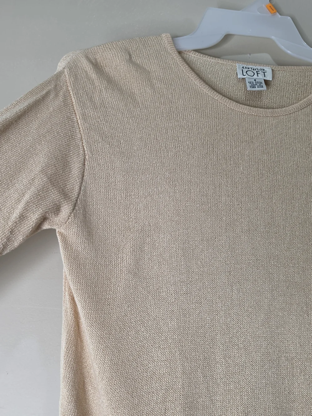 Ann Taylor LOFT Beige Knit Sweater Ruffle Hem Size S Soft Lightweight - Picture 5 of 13